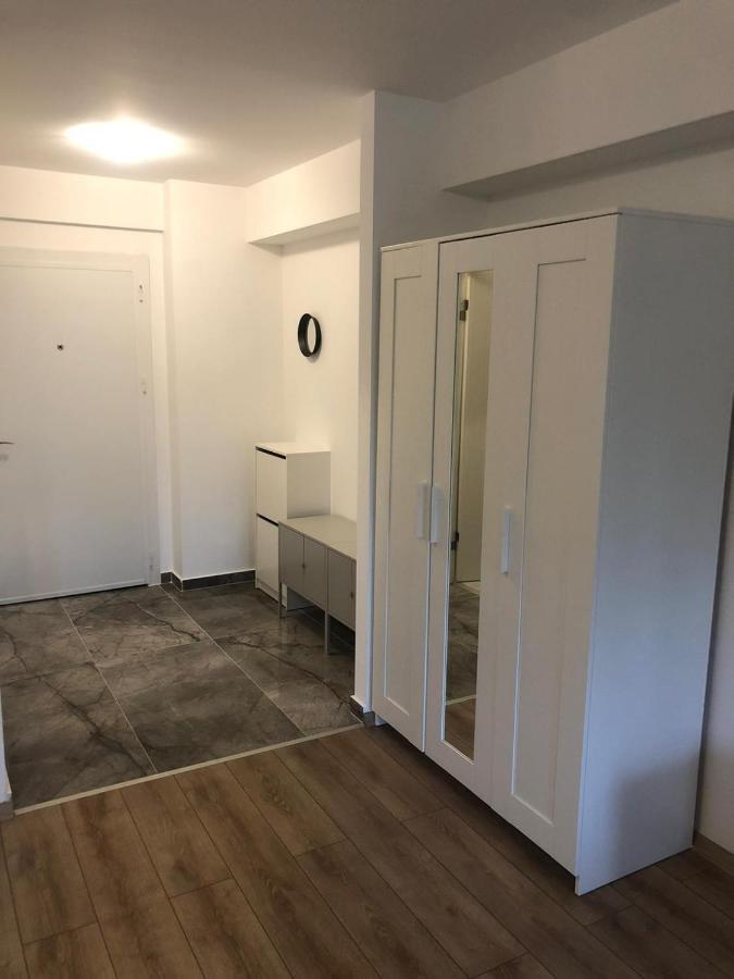 Beside Airport Apartment Otopeni Ngoại thất bức ảnh